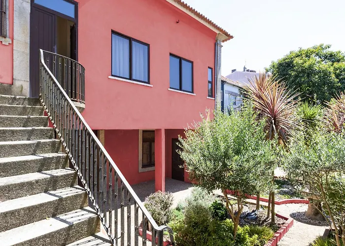 Guesthouse Bonjardim By Lovelystay